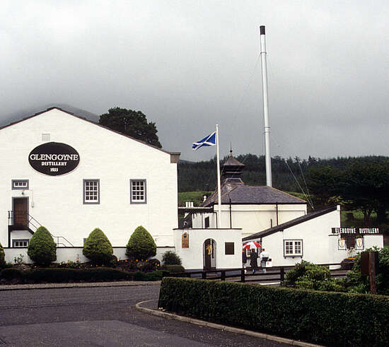 A view on the Glengoyne distillery from the street.