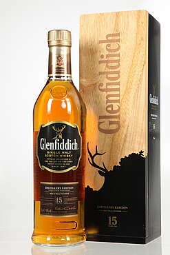Glenfiddich Distillery Edition in Wooden Case