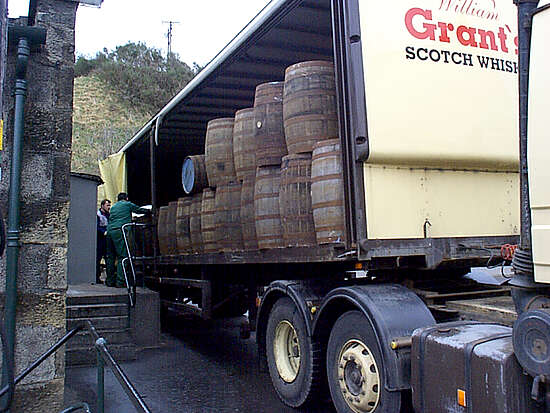 That´s the truck which transport the barrels