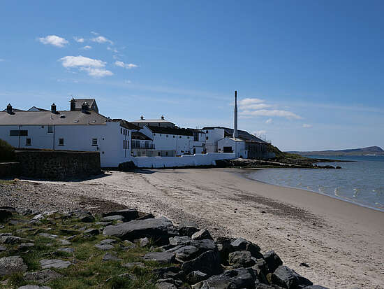 View from the sea to the Bowmore distillery
