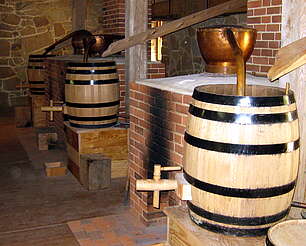 George Washington barrel filling&nbsp;uploaded by&nbsp;Ben, 07. Feb 2106