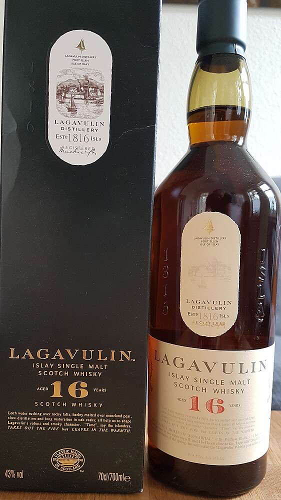 Whisky Lagavulin 16