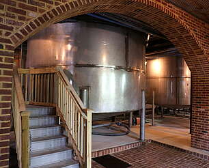 Willett fermenters from below&nbsp;uploaded by&nbsp;Ben, 07. Feb 2106