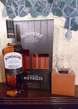 Bowmore Includes a nosing Glass (Tumbler)