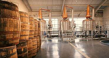 Connacht distillery barrell and stills&nbsp;uploaded by&nbsp;Ben, 07. Feb 2106