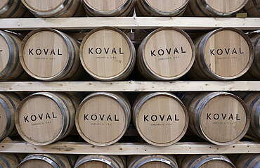 Koval inside warehouse&nbsp;uploaded by&nbsp;Ben, 07. Feb 2106
