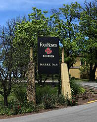 Four Roses company sign&nbsp;uploaded by&nbsp;Ben, 22. Jun 2015
