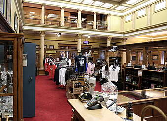 Canadian Club souvenir shop&nbsp;uploaded by&nbsp;Ben, 07. Feb 2106